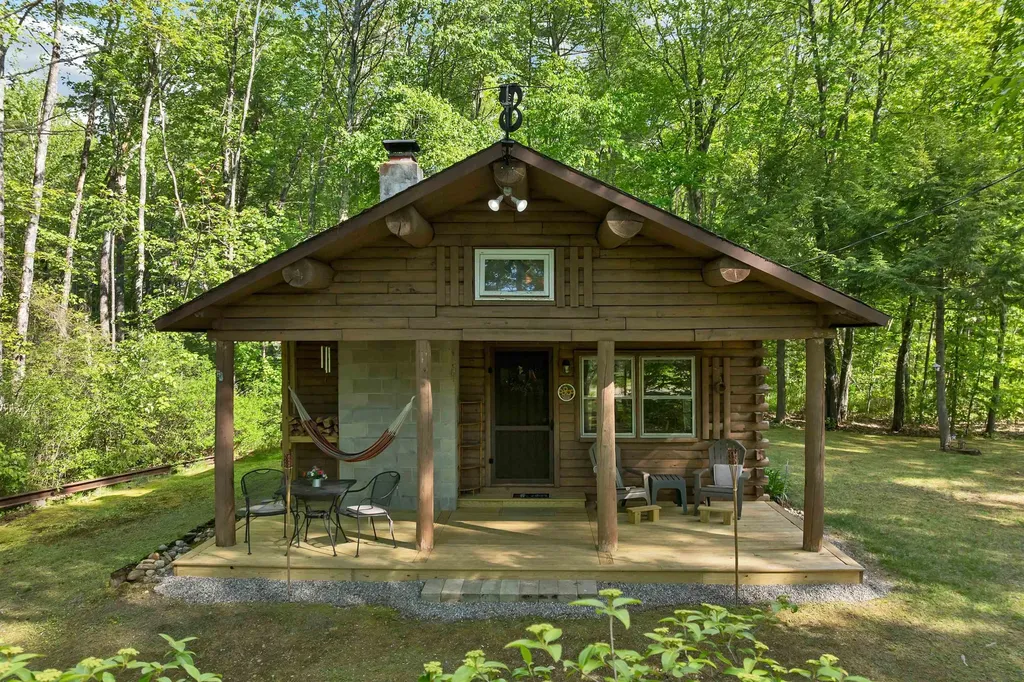 11 Dustin Drive Barnstead NH 03225