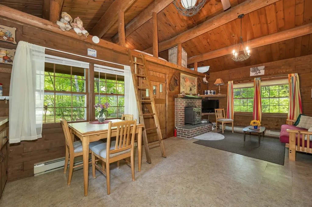 11 Dustin Drive Barnstead NH 03225