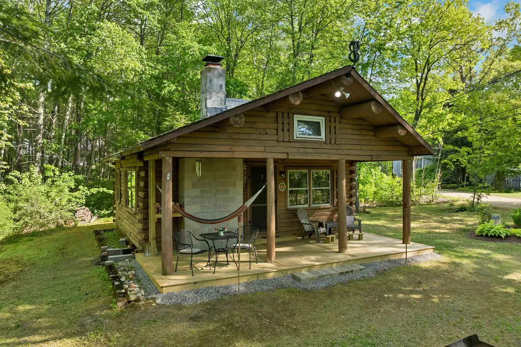 11 Dustin Drive Barnstead NH 03225