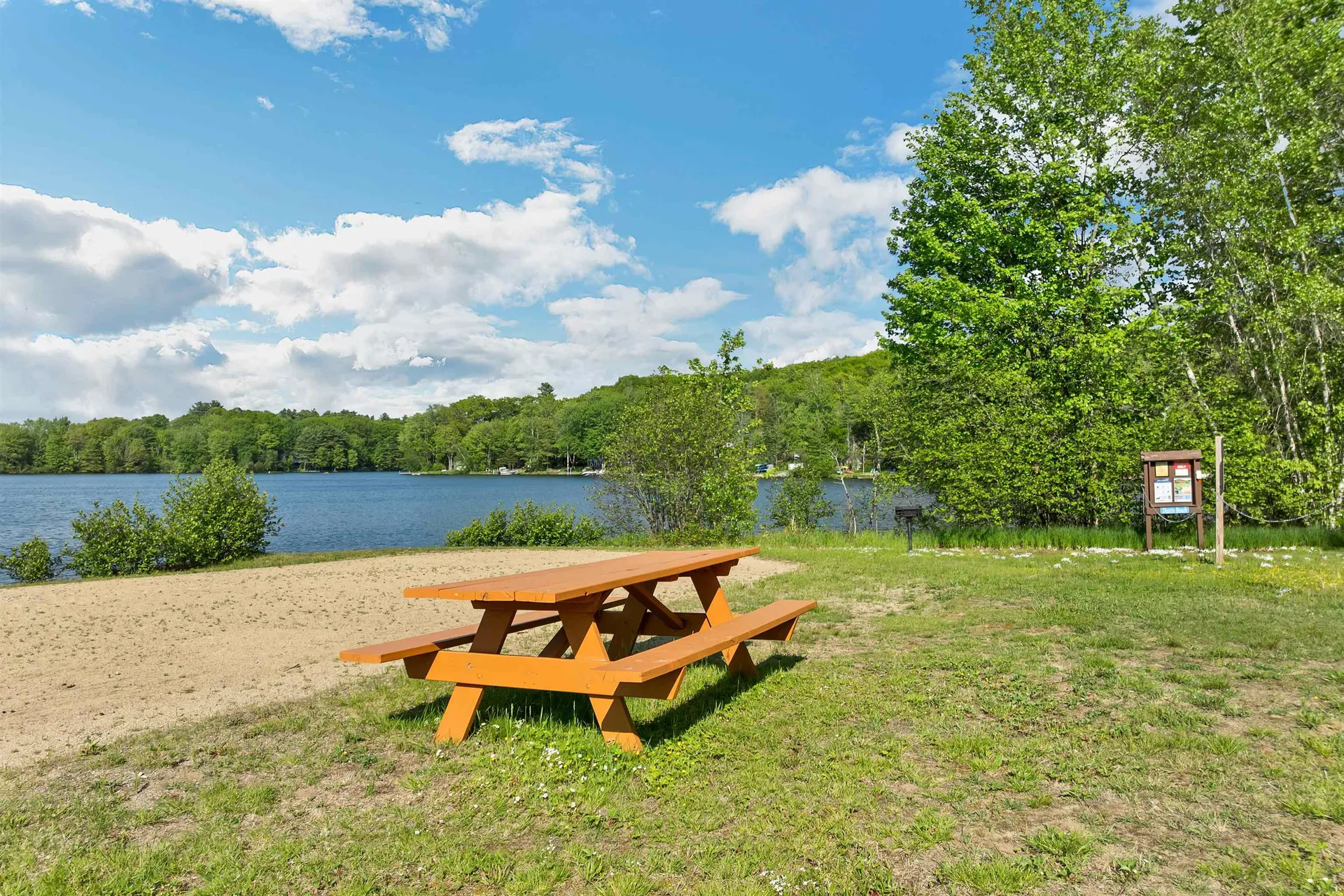 11 Dustin Drive Barnstead NH 03225