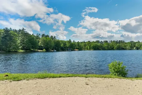 11 Dustin Drive Barnstead NH 03225