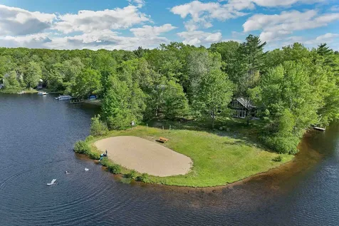 11 Dustin Drive Barnstead NH 03225