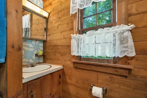 11 Dustin Drive Barnstead NH 03225