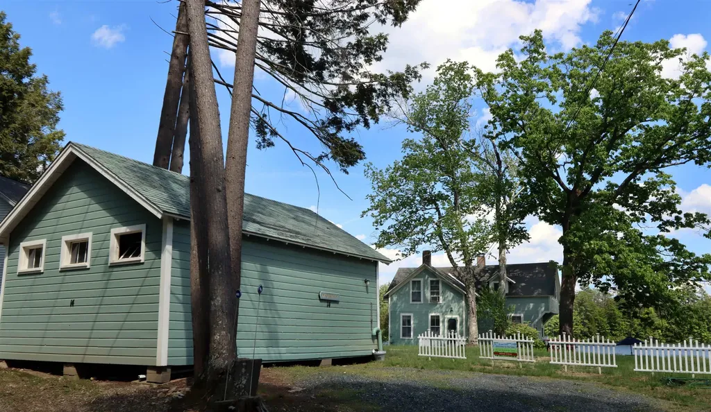 14 Silverdale Road Chesterfield NH 03462