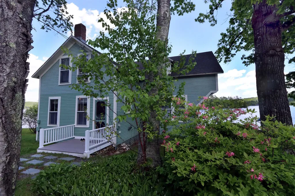 14 Silverdale Road Chesterfield NH 03462