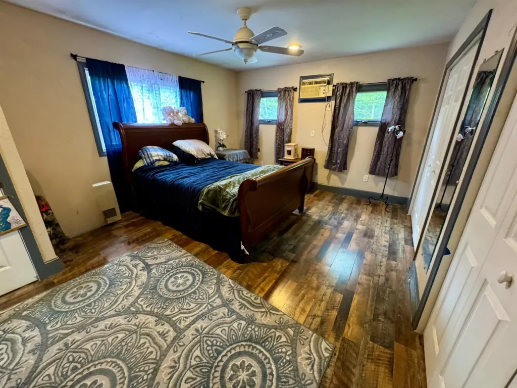 1238 Halls Lake Road Newbury VT 05051