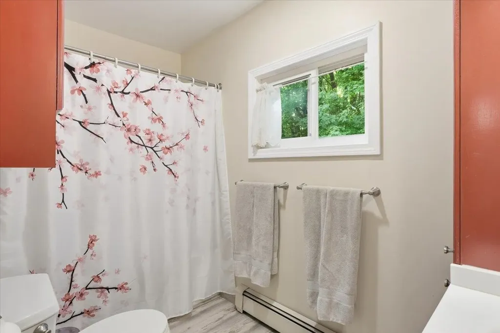 1153 Richmond Road Hinesburg VT 05461