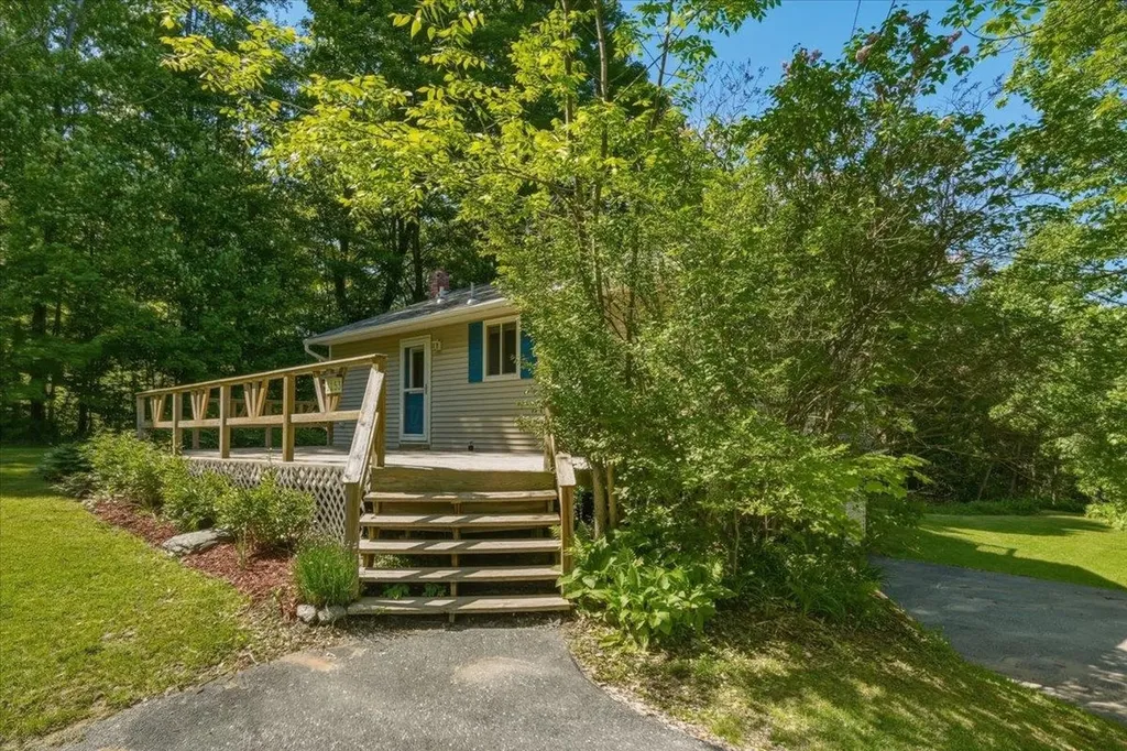 1153 Richmond Road Hinesburg VT 05461