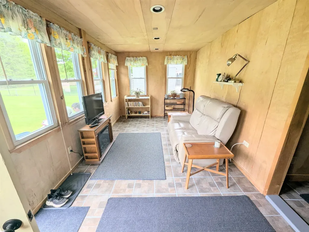 391 Concord Avenue St. Johnsbury VT 05819