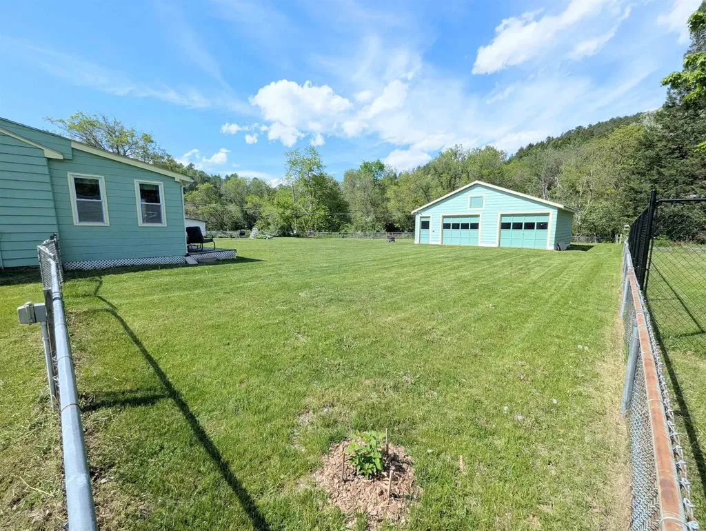 391 Concord Avenue St. Johnsbury VT 05819