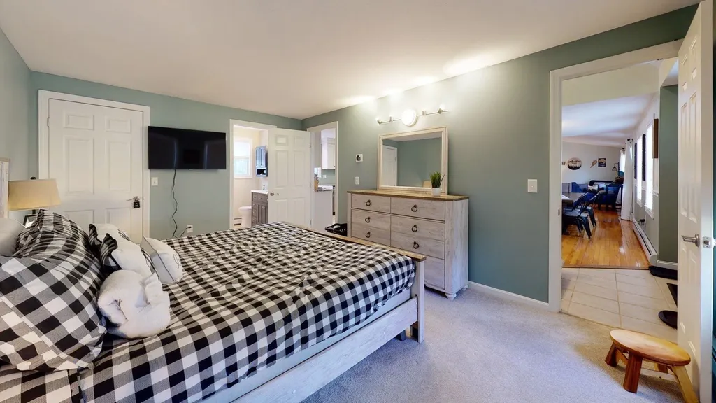 64 Carol Ann Way Conway NH 03860