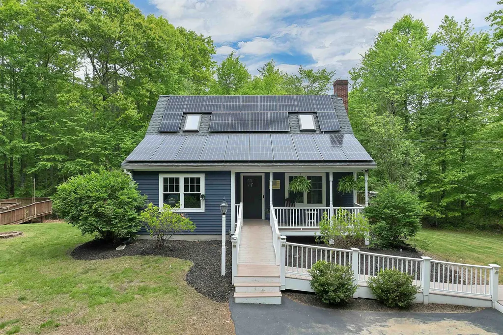 3 Pendergast Road Newmarket NH 03857
