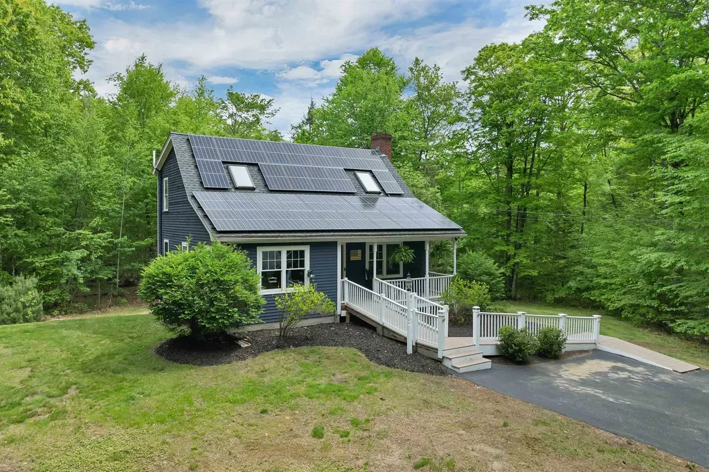 3 Pendergast Road Newmarket NH 03857