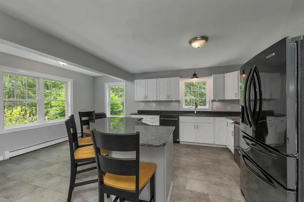 3 Pendergast Road Newmarket NH 03857