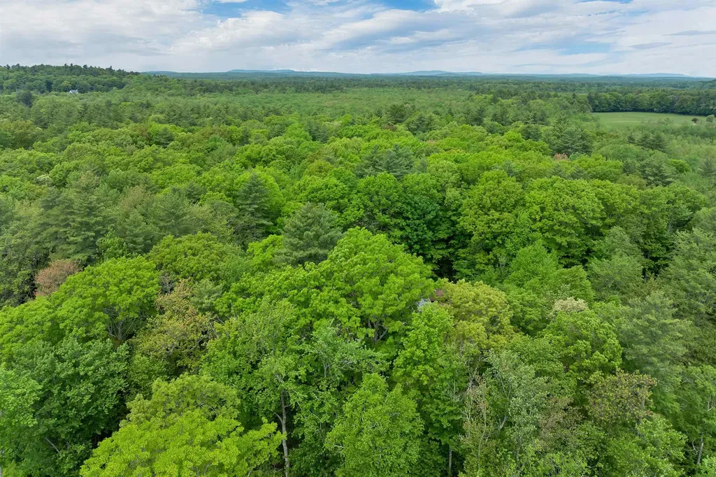 3 Pendergast Road Newmarket NH 03857