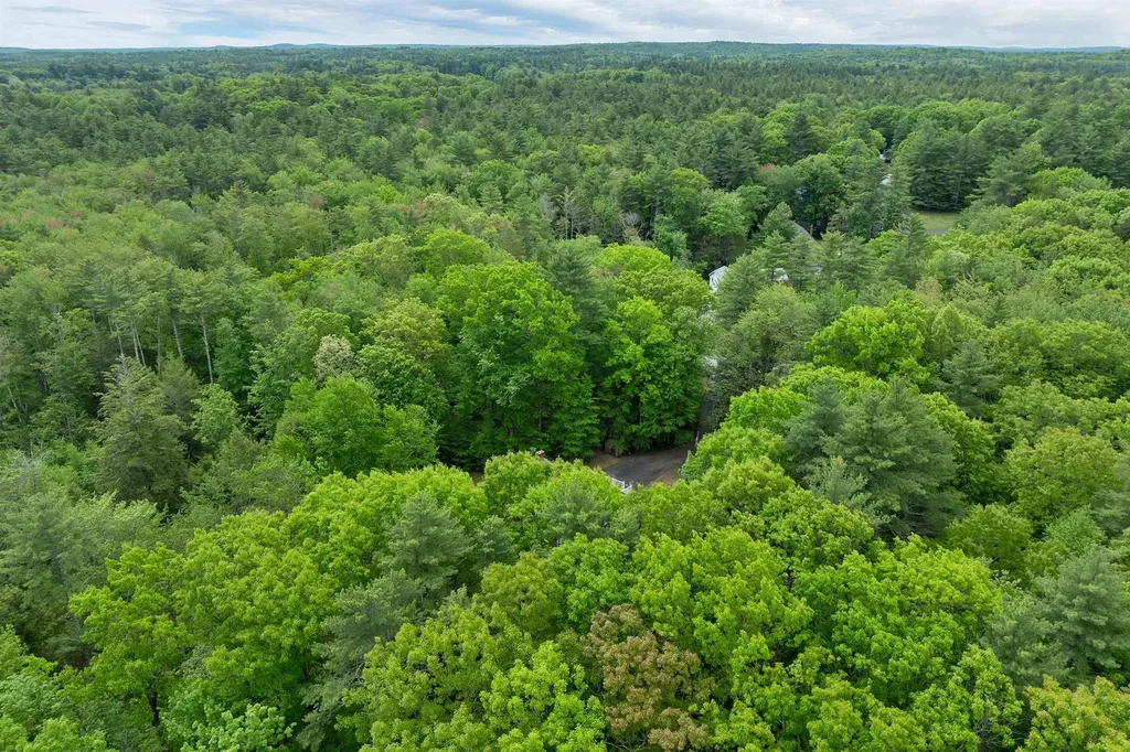 3 Pendergast Road Newmarket NH 03857