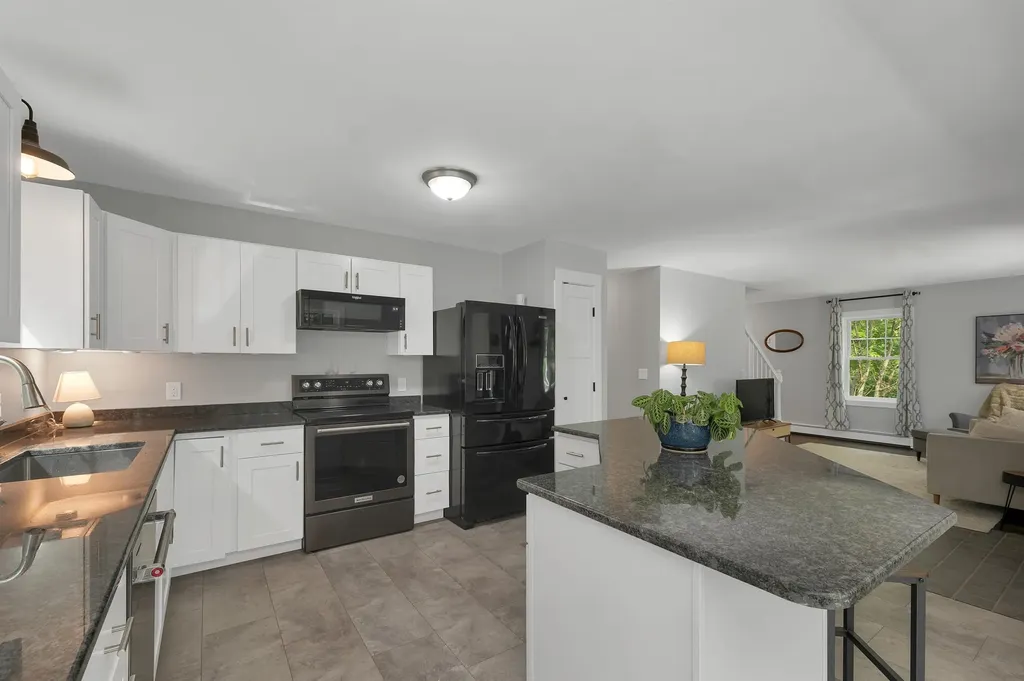 3 Pendergast Road Newmarket NH 03857