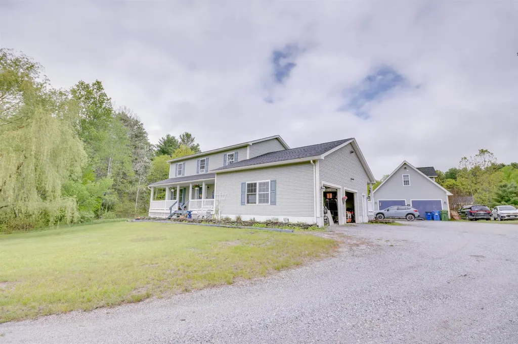 25 Meadowlark Acres Road Westford VT 05494