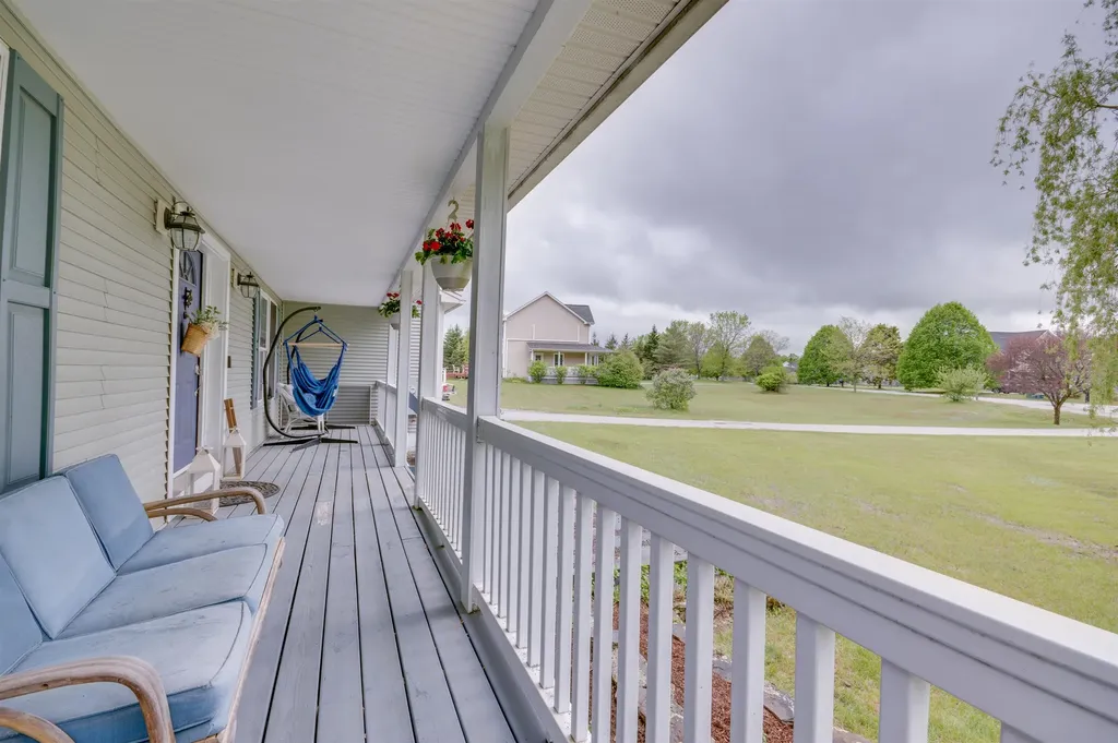 25 Meadowlark Acres Road Westford VT 05494