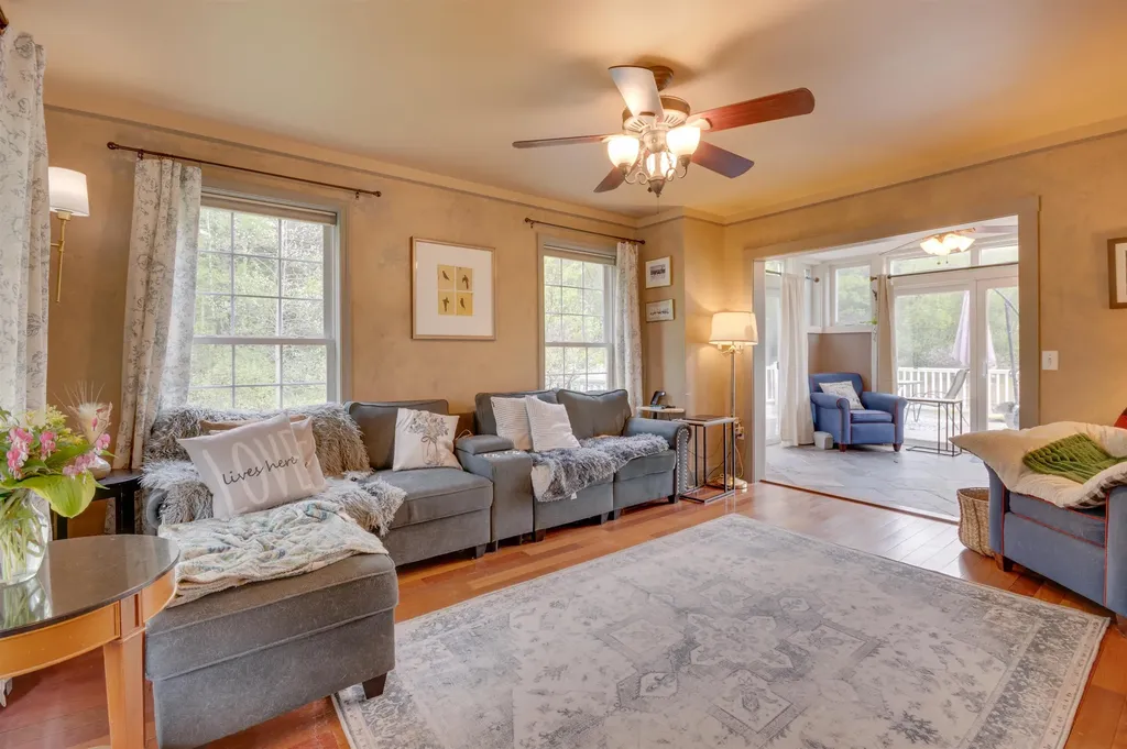 25 Meadowlark Acres Road Westford VT 05494
