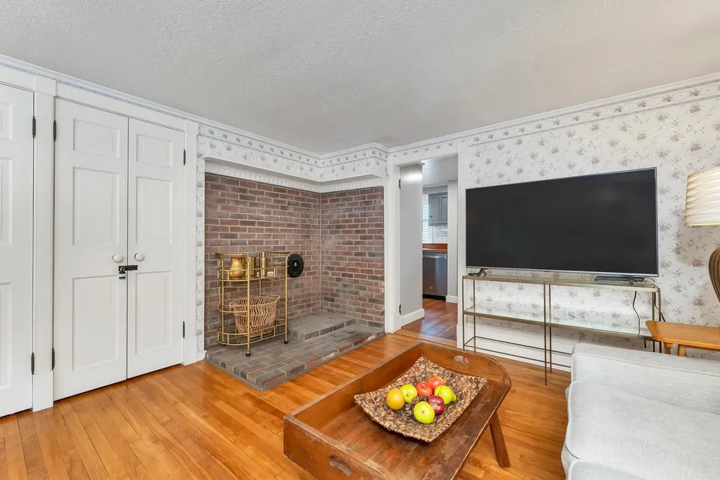 396 Governor Wentworth Highway Tuftonboro NH 03816
