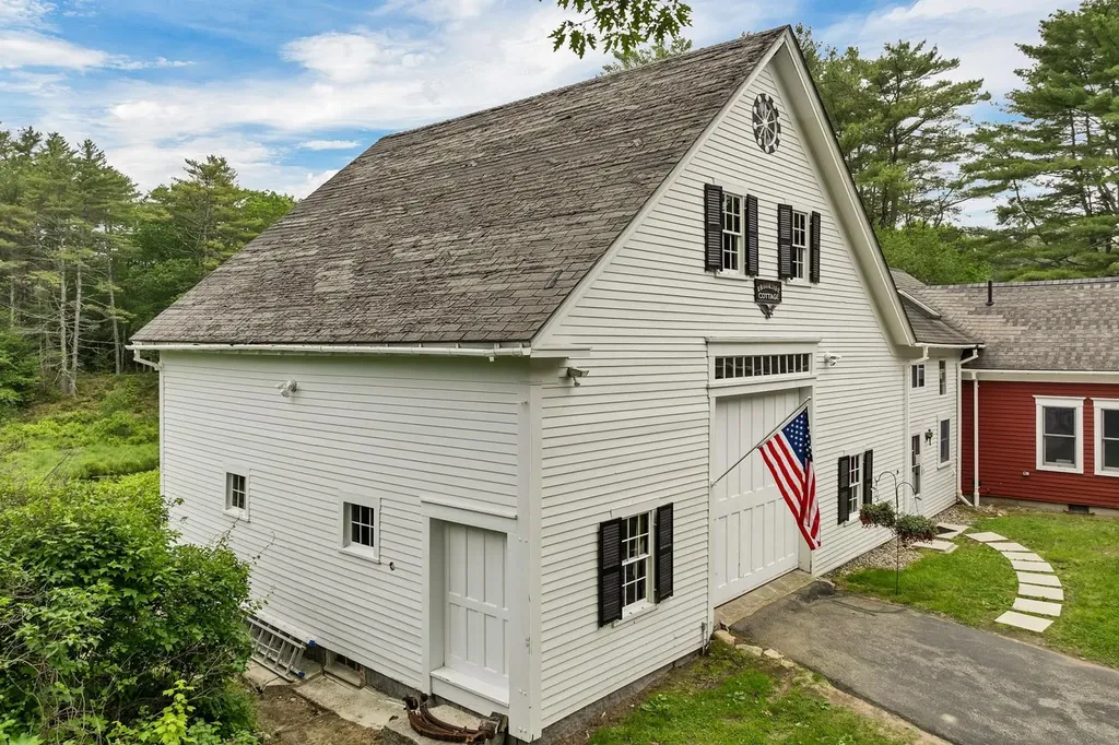 396 Governor Wentworth Highway Tuftonboro NH 03816
