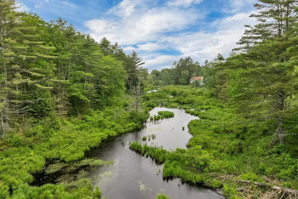 396 Governor Wentworth Highway Tuftonboro NH 03816