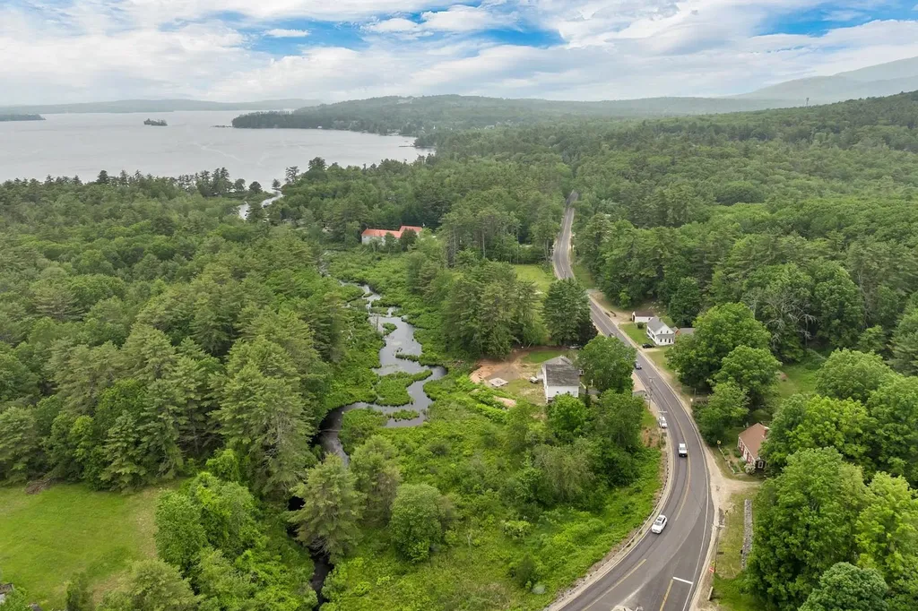 396 Governor Wentworth Highway Tuftonboro NH 03816