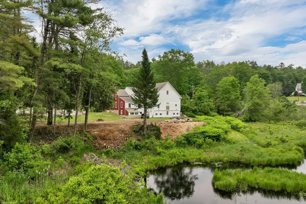 396 Governor Wentworth Highway Tuftonboro NH 03816
