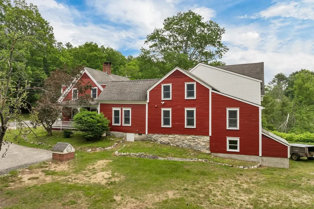 396 Governor Wentworth Highway Tuftonboro NH 03816