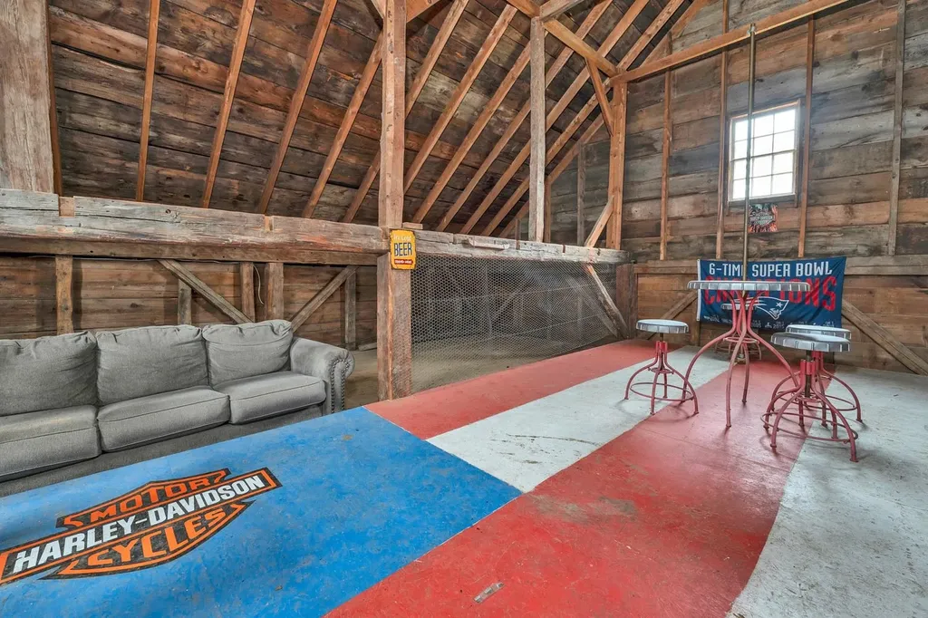 396 Governor Wentworth Highway Tuftonboro NH 03816