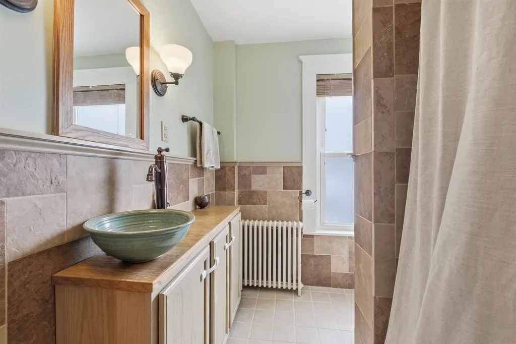 68 Whipple Avenue Laconia NH 03246