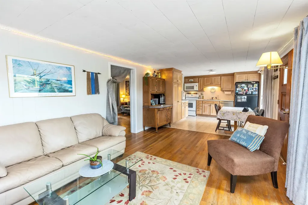 16 Clark Island Road Amherst NH 03031