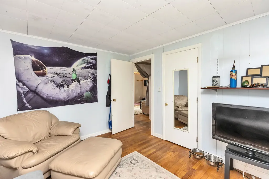16 Clark Island Road Amherst NH 03031