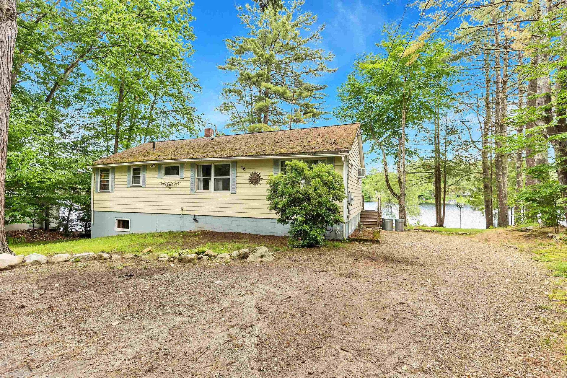 16 Clark Island Road Amherst NH 03031