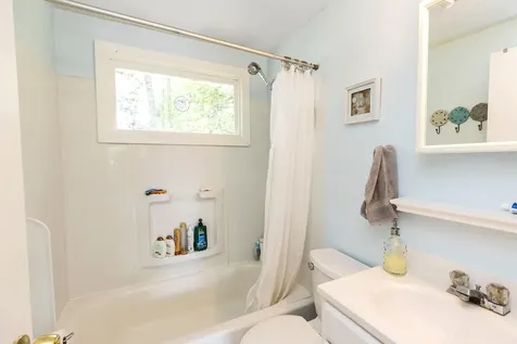 16 Clark Island Road Amherst NH 03031