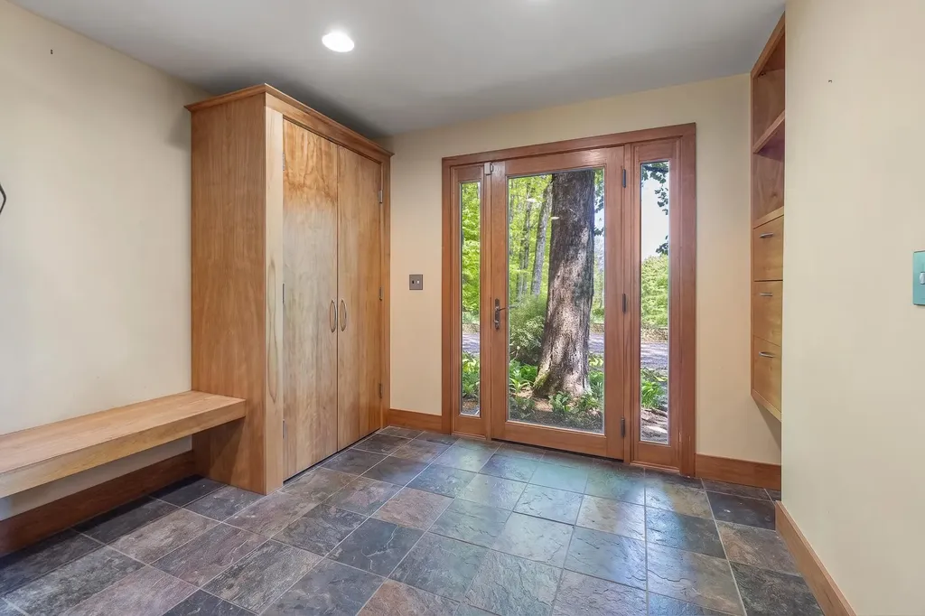 1538 Barker Road Thetford VT 05058