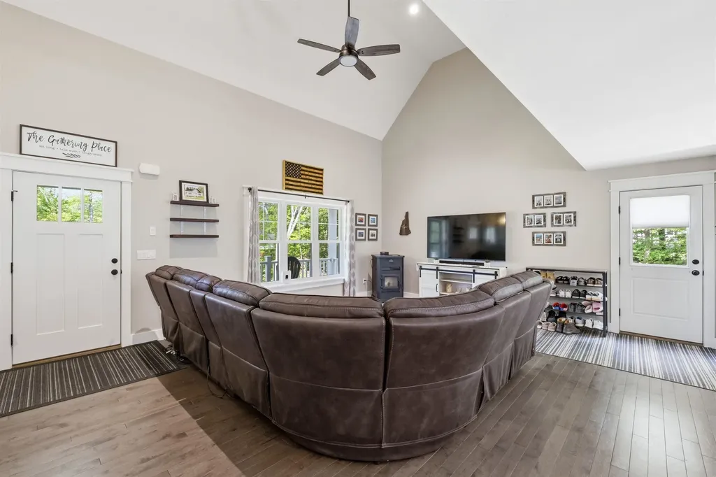 19 Birch Hill Road Meredith NH 03253