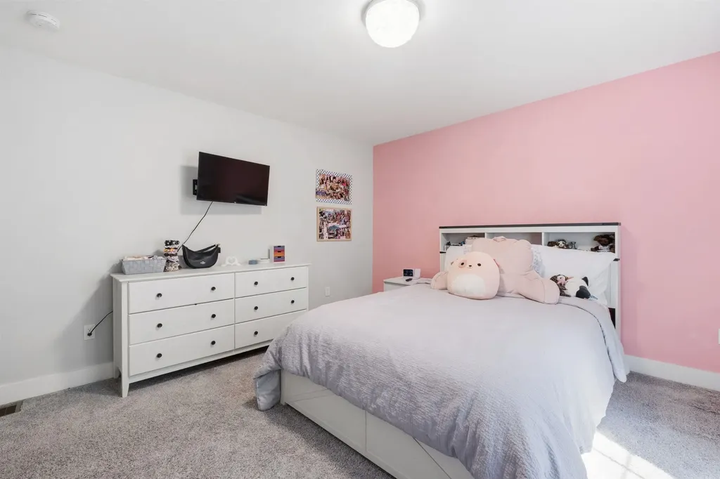 19 Birch Hill Road Meredith NH 03253