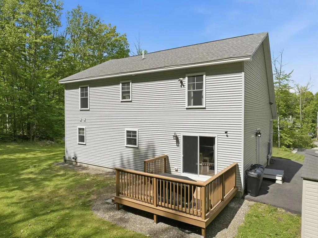 19 Birch Hill Road Meredith NH 03253