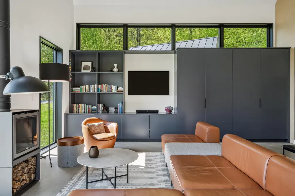 5 Maple Heights Hartland VT 05048