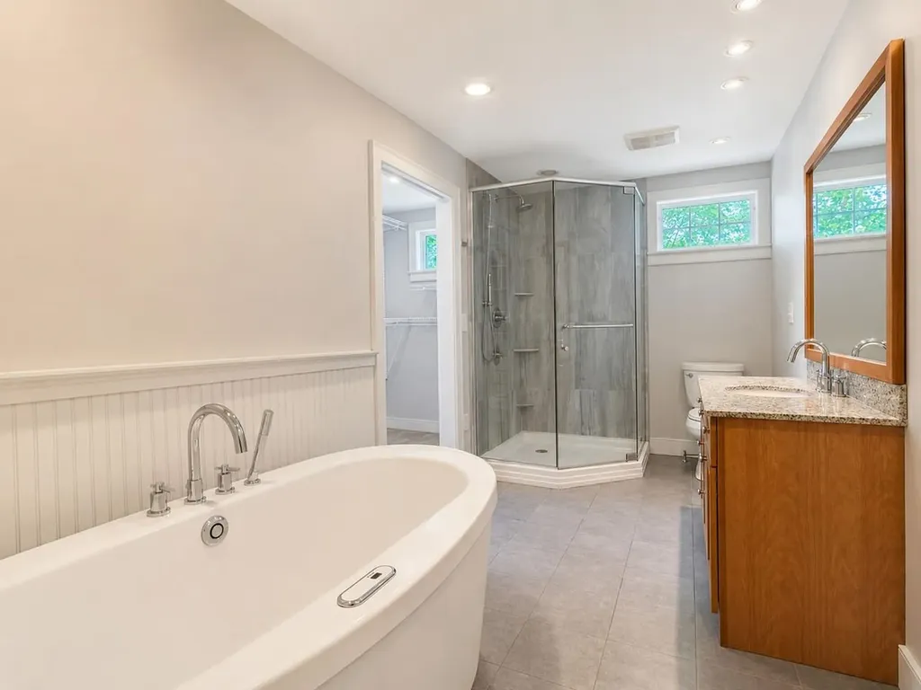 23 Cayuga Court Burlington VT 05408