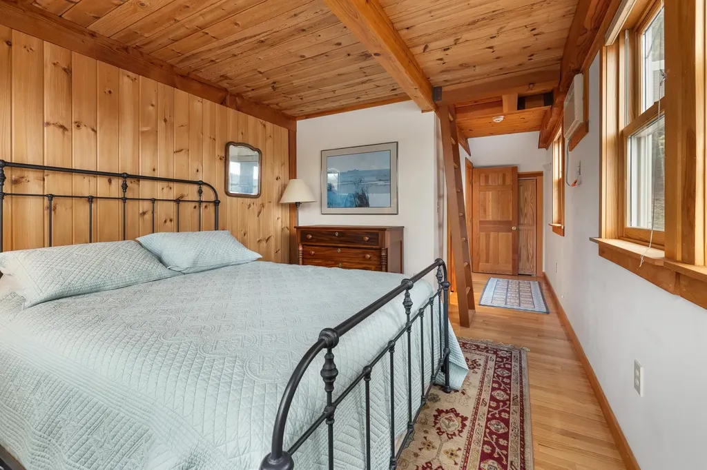 32 River Road Hanover NH 03755