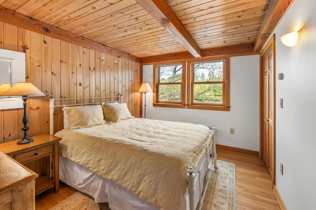 32 River Road Hanover NH 03755
