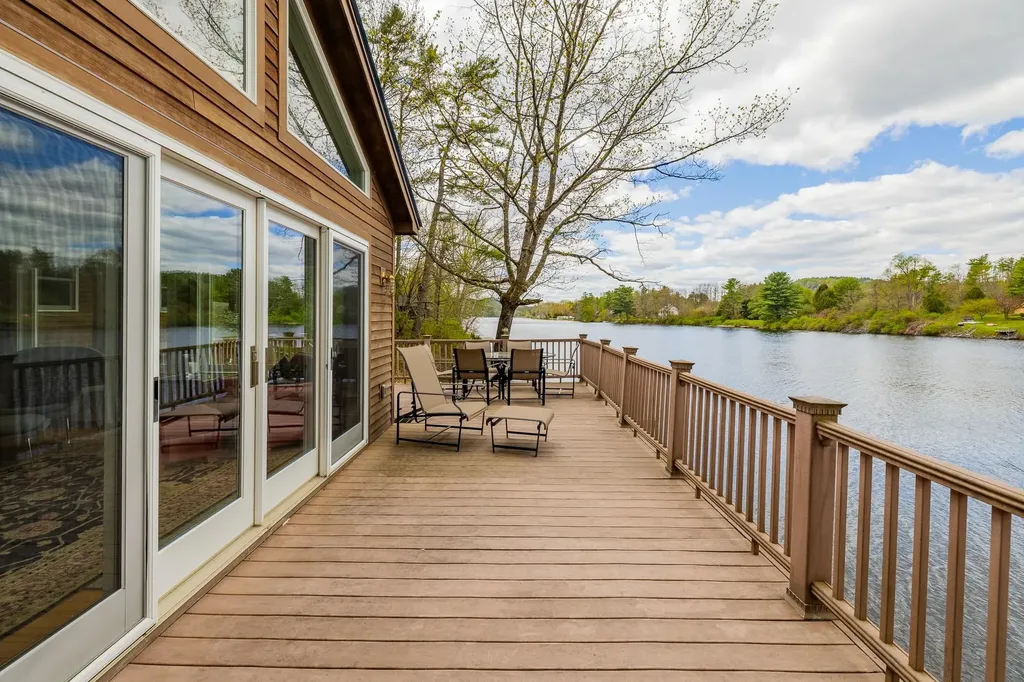 32 River Road Hanover NH 03755