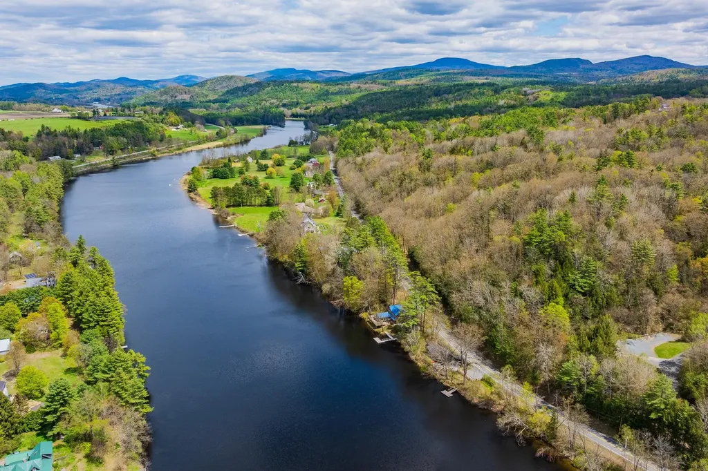 32 River Road Hanover NH 03755