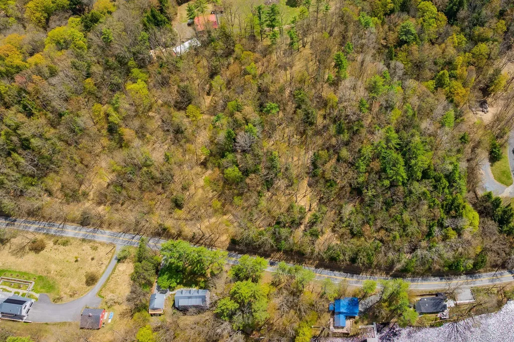 32 River Road Hanover NH 03755