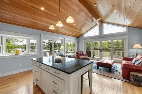 32 River Road Hanover NH 03755
