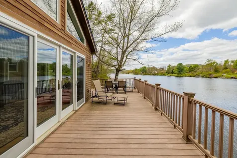32 River Road Hanover NH 03755