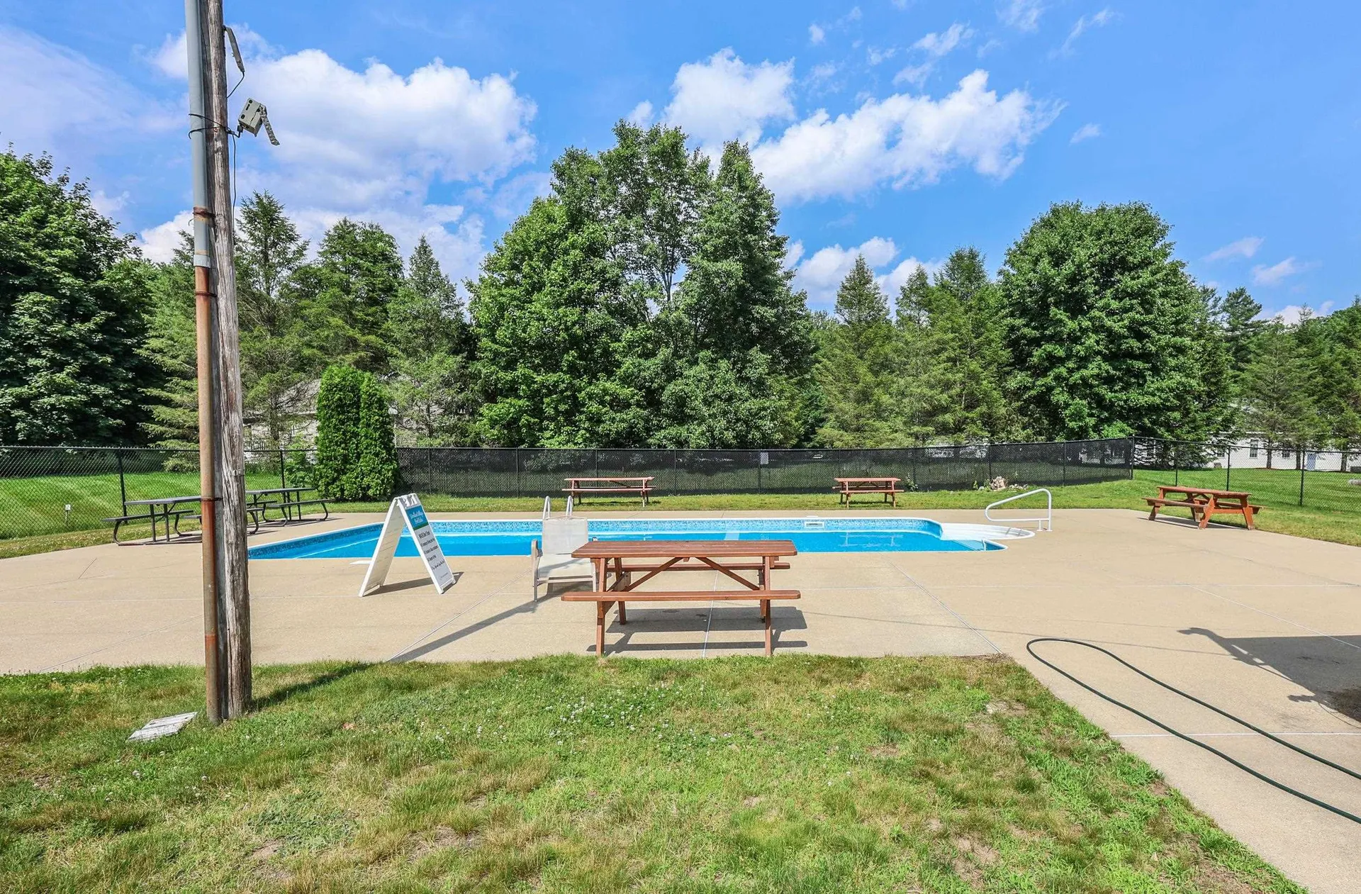 152 L Capitol Hill Drive Londonderry NH 03053